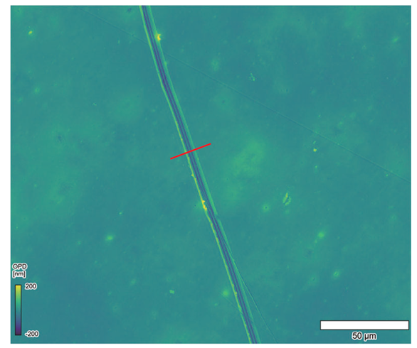 透明フィルム表面の傷1